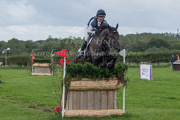NICOLA WILSON RIDING  BULANA