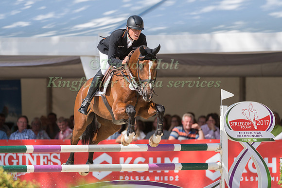 KAI RÜDER (GER) AND COLANI SUNRISE