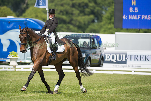 Rosalind Canter (GBR) riding Allstar B