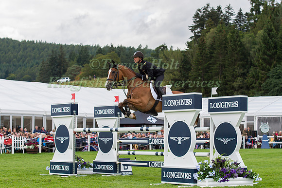 Lt Col Thibault Valette riding Qing du Briot ENE HN