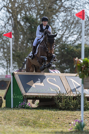 SOPHIE ADAMS RIDING RIDIRE DORCHA