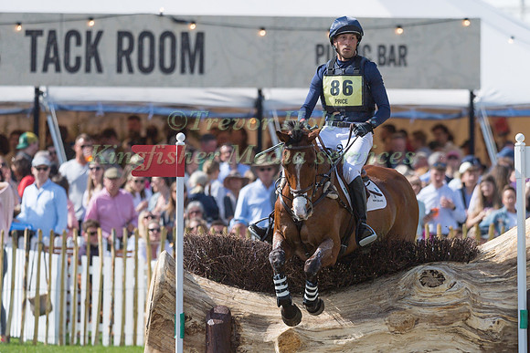 Tim Price (NZL) and Ringwood Sky Boy