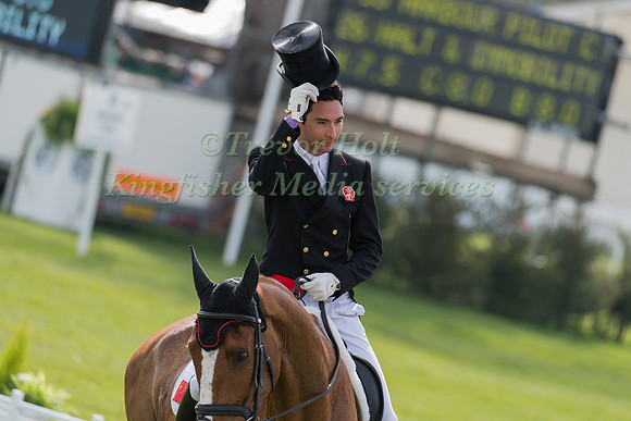 Alex Hua Tian of China riding Harbour Pilot C