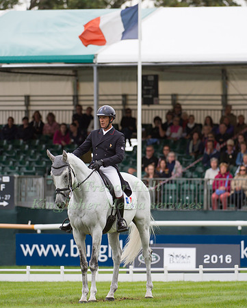 CEDRIC  LYARD (FRA) RIDING CADEAU DU ROI
