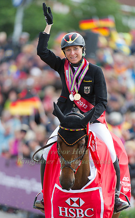 Ingrid Klimke and FRH Escade JS on their lap of Honour