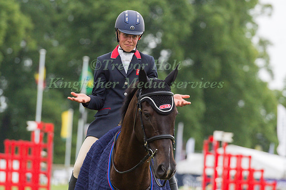IZZY TAYLOR (GBR) AND TREVIDDEN WINNERS OF THE BETA CIC THREE STAR