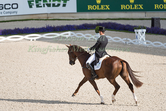 Jonathan Paget (NZL) and Clifton Signature