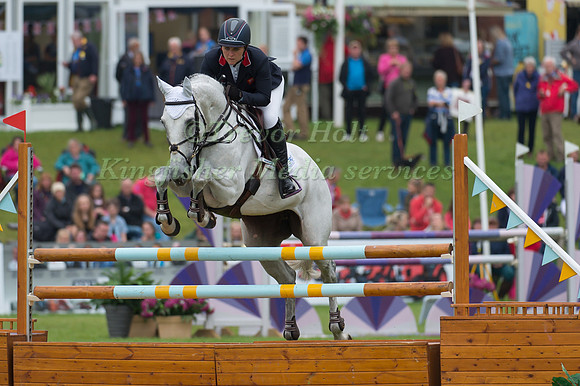 Gemma Tattersall (GBR) riding Quicklook V