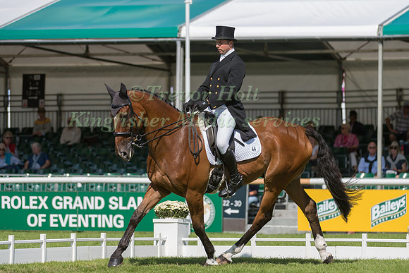 Harry Dzenis (GBR) and Dromgurrihy Blue
