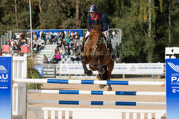 Francois Lemiere (FRA) riding Tim De La Land