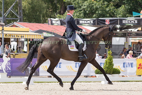 NICOLA WILSON (GBR) AND BULANA