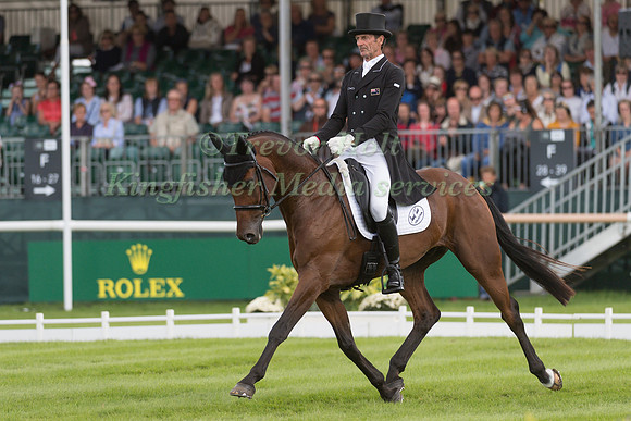 Mark  Todd (NZL) and Leonidas II