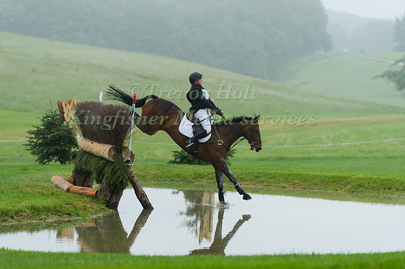 Sammi  Birch (AUS) riding Hunter Valley II