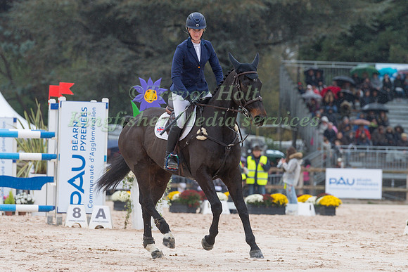 SIAN COLEMAN (GBR) AND KILROE HERO