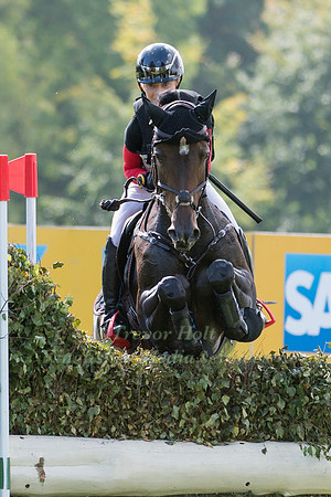 MICHELLE KENNY (IRL) RIDING RLE ASPE