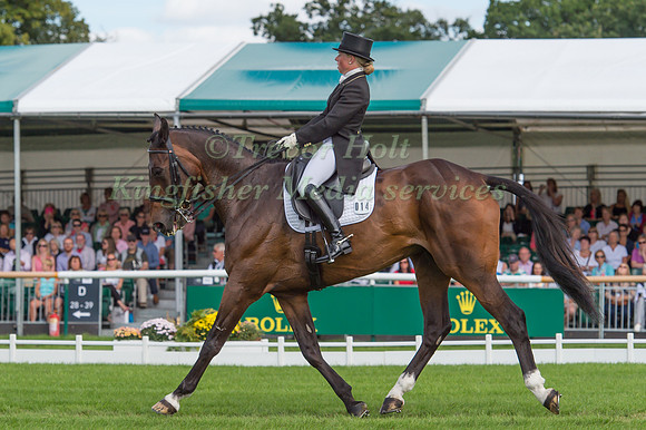 ROSALIND CANTER (GBR) RIDING ALLSTAR B