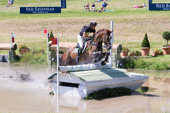 TOM ROWLAND (GBR) RIDING POSSIBLE MISSION