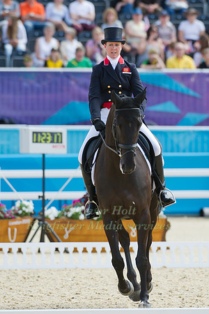 Nicola Wilson and Opposition Buzz
