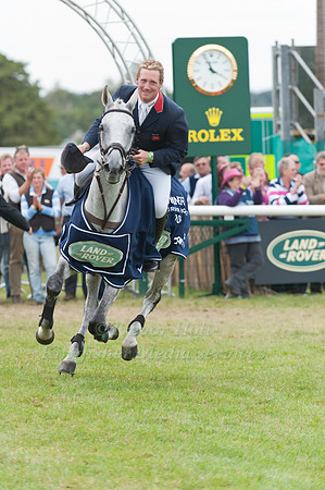 Oliver Townend and Carousel Quest on their Lap of Honour