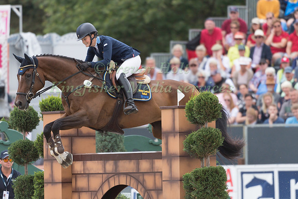 Malin Josefsson (SWE) and Golden Midnight