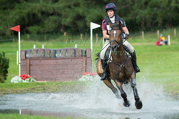JANET CLARKE (GBR) RIDING TCH TOP LABEL