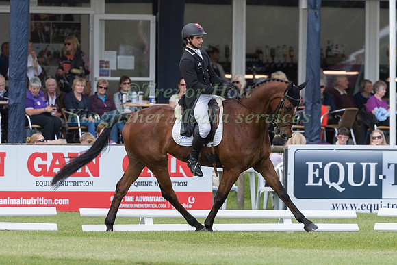 JAMES  AVERY (NZL) AND MR SNEEZY