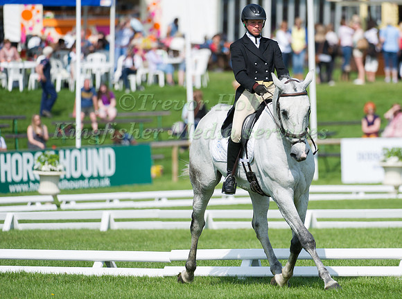 Izzy Taylor and Dax Van Ternieuwbeke