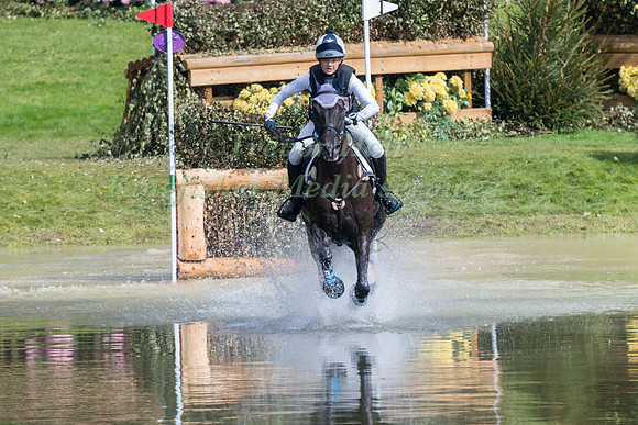 REBECCA NICHOLSON (GBR) RIDING UNO II