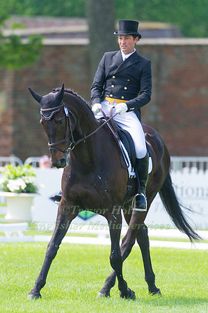 NMarcelo Tosi and Eleda All Black