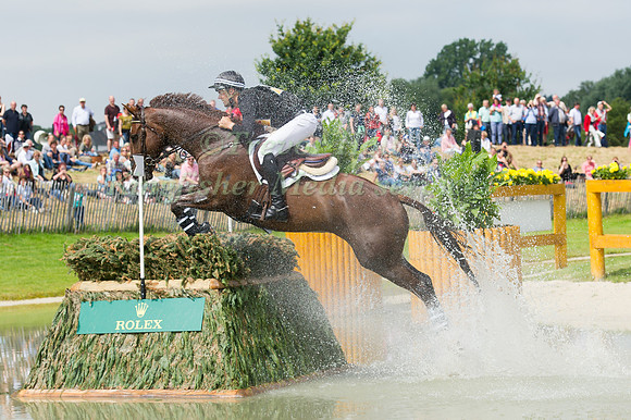 Jonathan Paget (NZL) and Clifton Signature