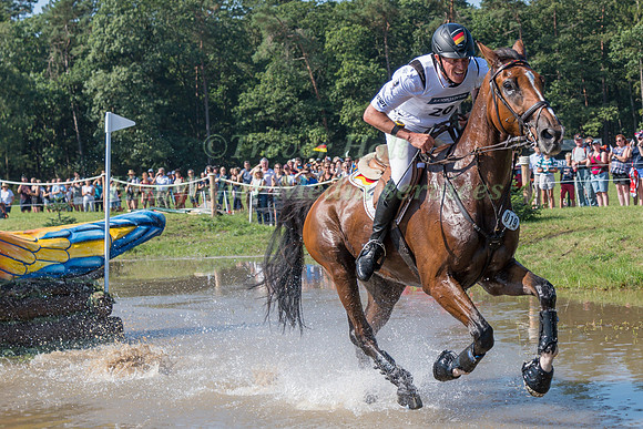 Kai Rüder (GER) and Colani Sunrise