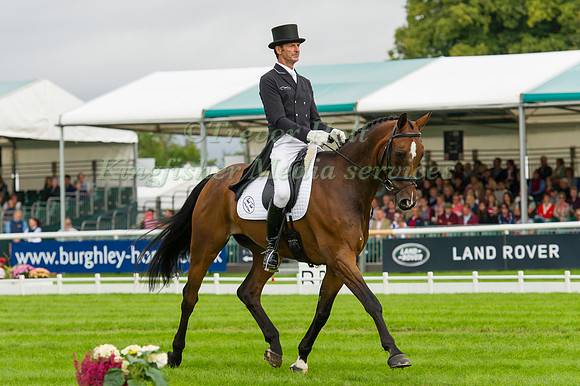 MARK  TODD (NZL) RIDING NZB CAMPINO