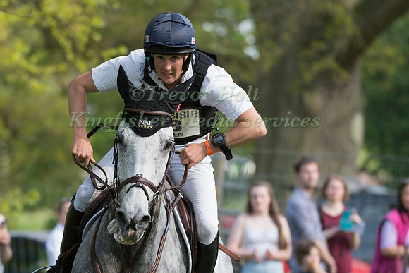 TOM MCEWEN (GBR) RIDING  STRIKE SMARTLY