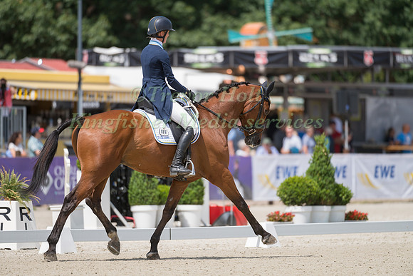 ANNA FRESKGARD (SWE) AND FLY AWAY V/D N. RANCH