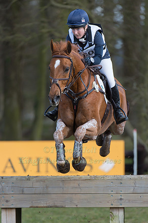 Laura Collett riding Grand Manoeuvre