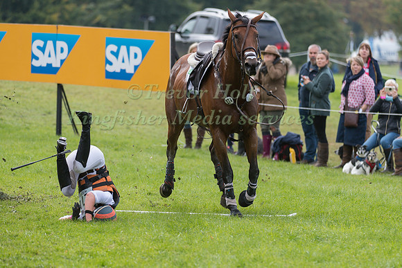 LAUREN KIEFFER (USA) RIDING D A DURAS