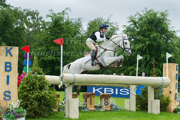 Pippa Funnell (GBR) riding Billy The Biz