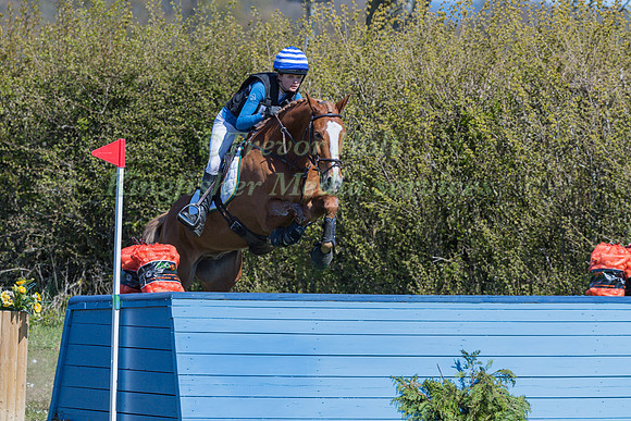 STEPHANIE SACKS RIDING GUIDARO