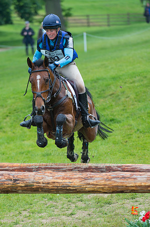 Jodie Amos (GBR) riding Wise Crack