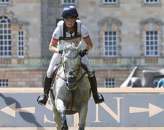 BUBBY UPTON (GBR) AND EROS DHI