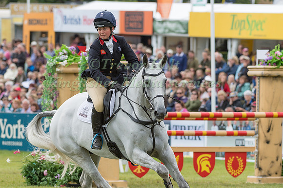 KITTY KING (GBR) AND VENDREDI BIATS