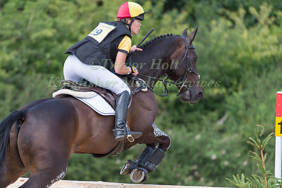 Elizabeth Kopec (GBR) riding Darcoquin