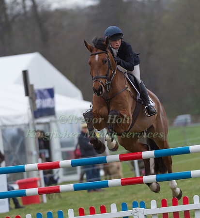ROSALIND CANTER (GBR) RIDING  NO EXCUSE