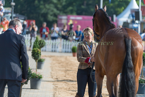 KITTY KING (GBR) AND CEYLOR L A N