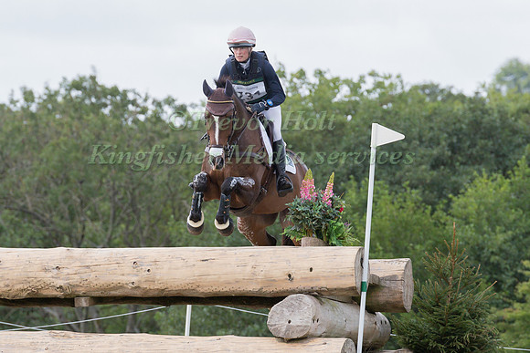 CAROLINE HARRIS RIDING  WOODLANDS SPRINGTIME