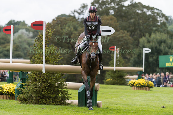 SARAH BULLIMORE (GBR) AND REVE DU ROUET