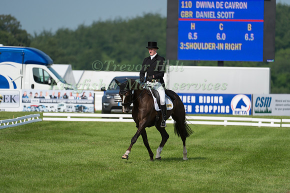 Daniel Scott (GBR) riding Dwina De Cavron