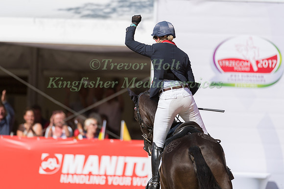 NICOLA WILSON (GBR) AND BULANA