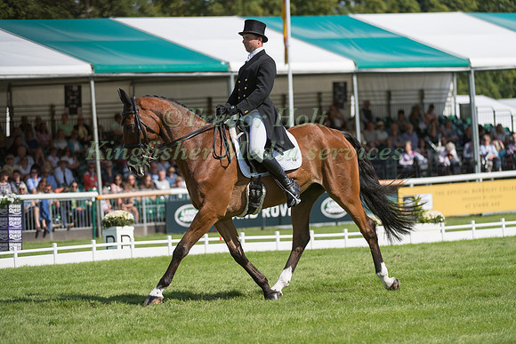 Harry Dzenis (GBR) and Dromgurrihy Blue