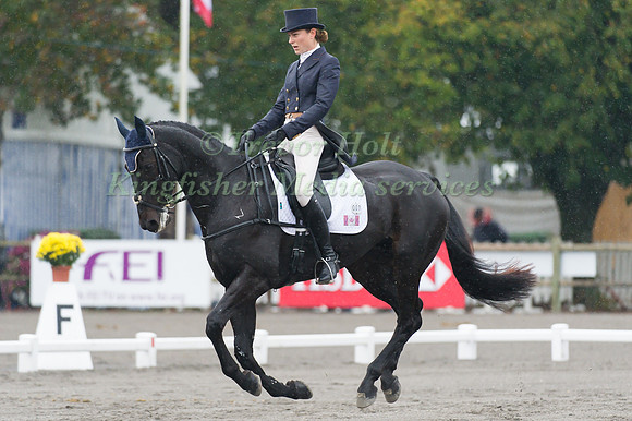 Kathryn Robinson and Let It Bee
